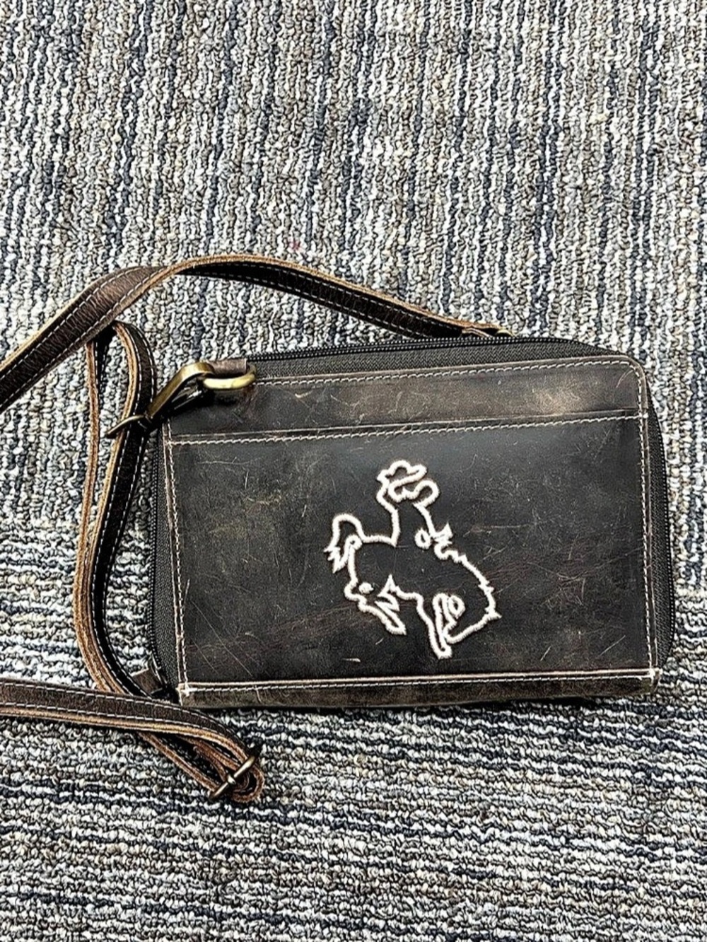 Brown Crossbody Wallet New w/out tag Bag Distressed leather Western Bronc